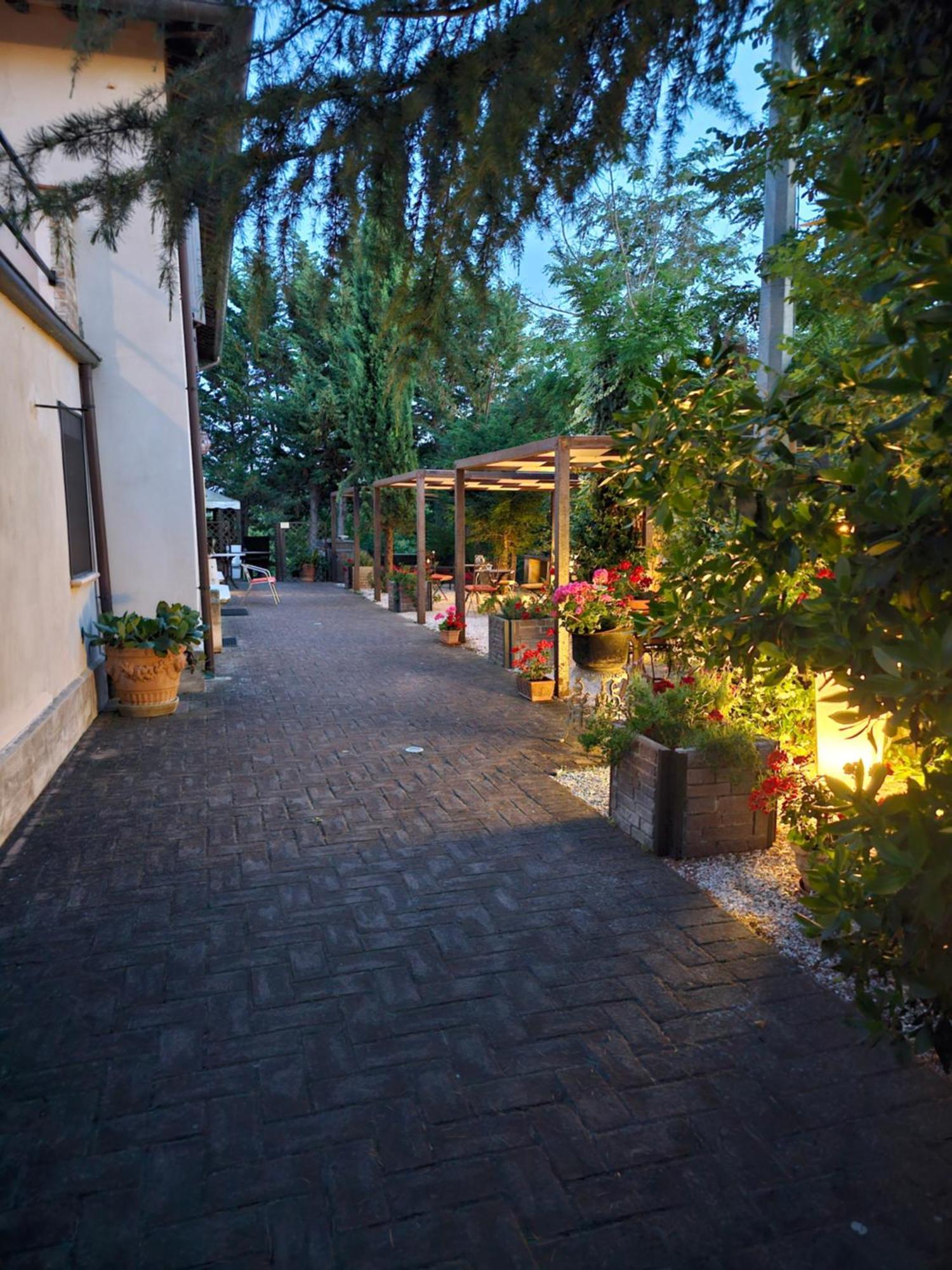 Convento Di San Martino In Crocicchio Hotel Urbino Buitenkant foto